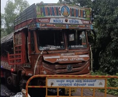 कर्नाटक के यल्लापुर के अरबैल घाट में सड़क हादसा, छह लोगों की मौत